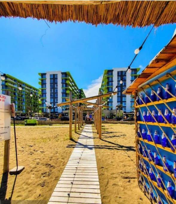 Alezzy Beach Apartament Prima Linie La Mare นาโวดาริ ภายนอก รูปภาพ
