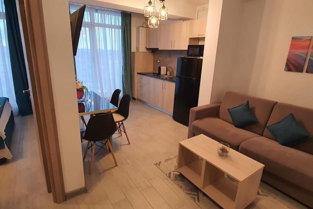 Alezzy Beach Apartament Prima Linie La Mare นาโวดาริ ภายนอก รูปภาพ